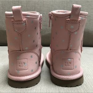 Gap cold weather lined boots